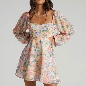 RARE! | Showpo | NWOT Floral Sweetheart Long Sleeve Mini Dress | Size 14 / XL